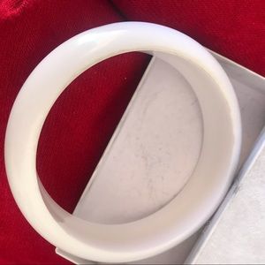 Vintage 60’s bangle white